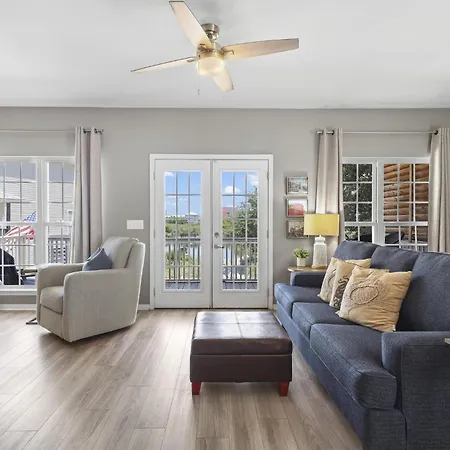 214 Shoreland Home